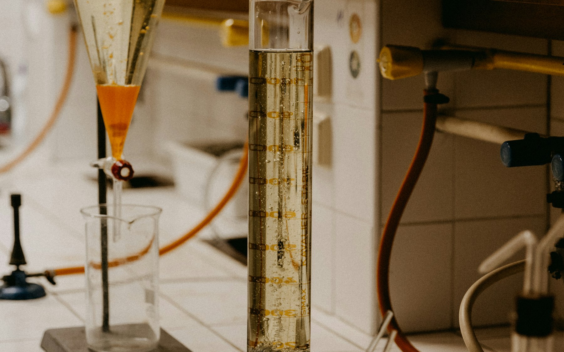 Precision pipetting in the laboratory
